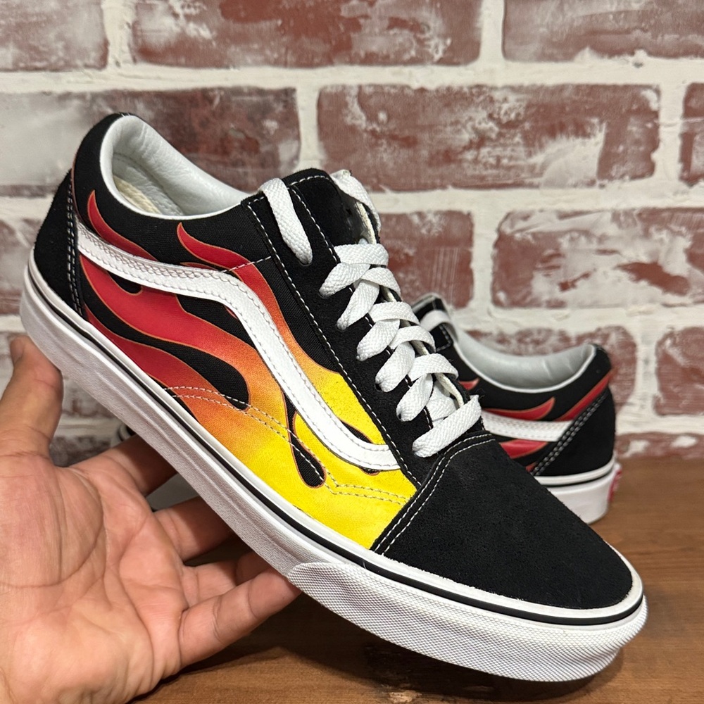 Vans Flame Old Skool Men’s Size 10 Sneakers Lace Up Canvas Shoes
